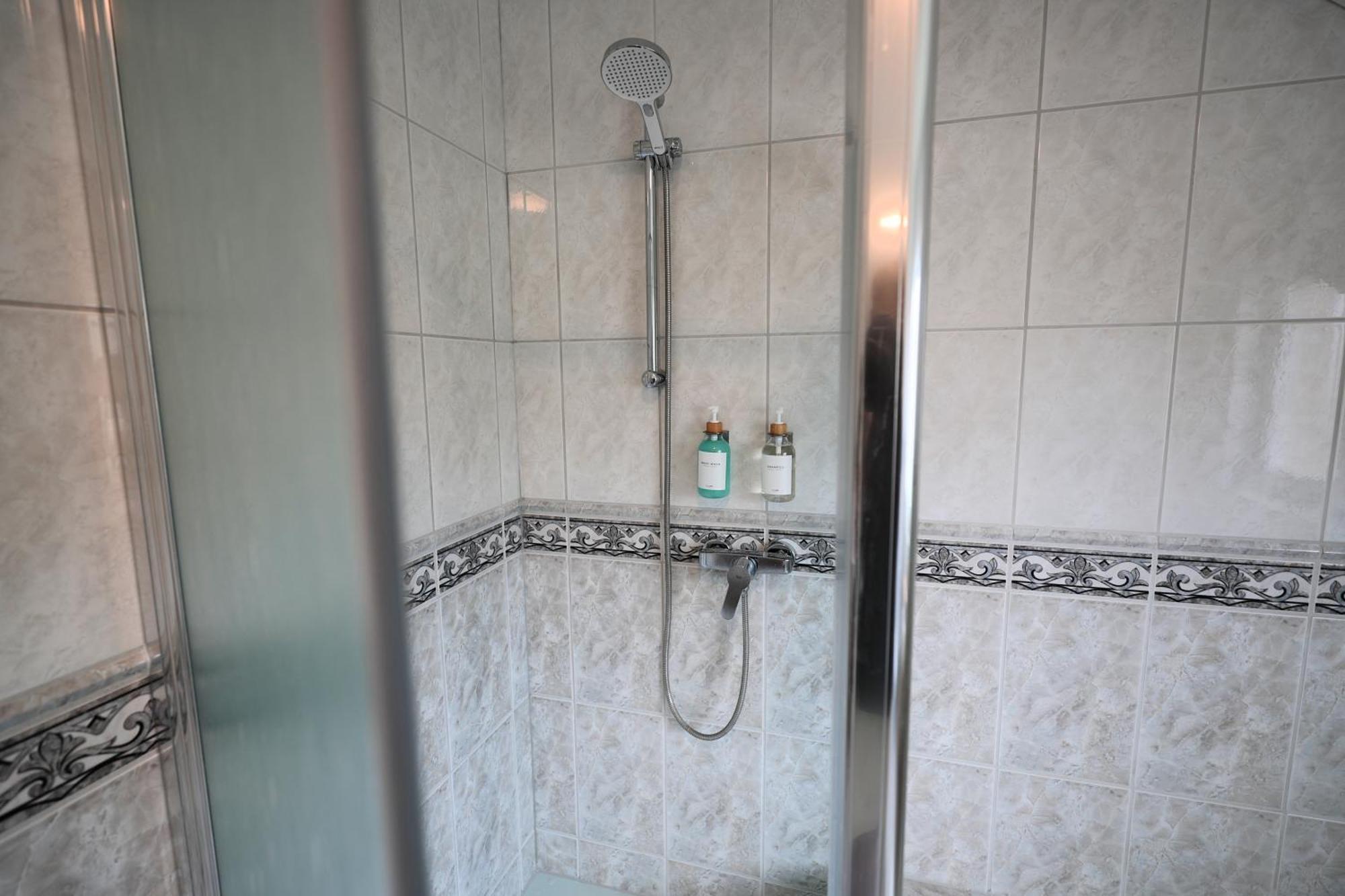 Goldhouse - Sauna, Whirlpool, Switch, Darts & Mehr アンダーナッハ エクステリア 写真